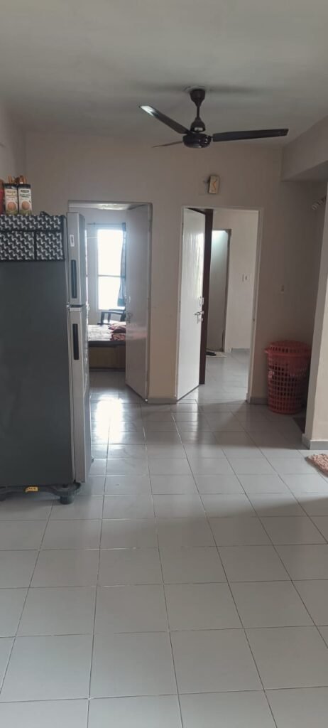 flat for sale in satellite – 1